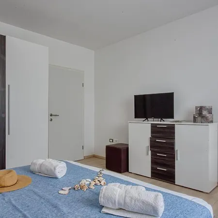 Tony * Rovinjsko Selo