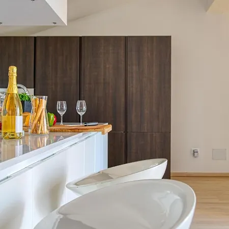 Tony * Rovinjsko Selo